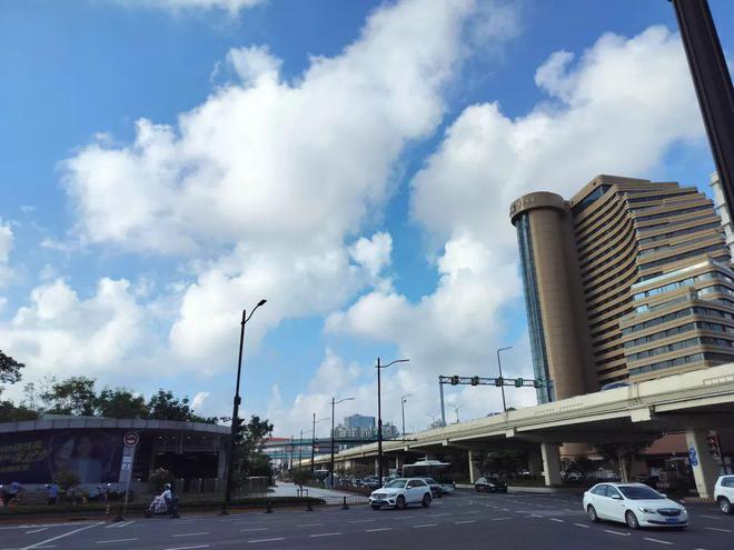 ！目前上海“两蓝一黄”预警高挂！k8凯发国际登录大风+雷电+暴雨(图4)